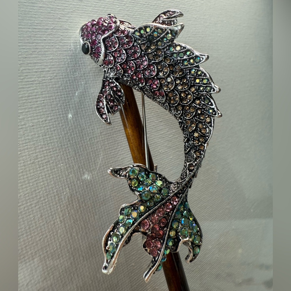 Betsy Johnson Colorful Fish Brooch NEW - Picture 5 of 6